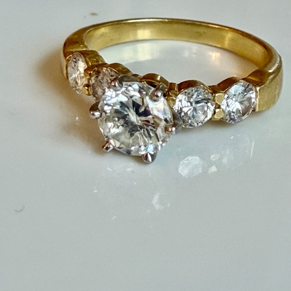 14 karat gold Diamond Ring - Picture 5 of 11